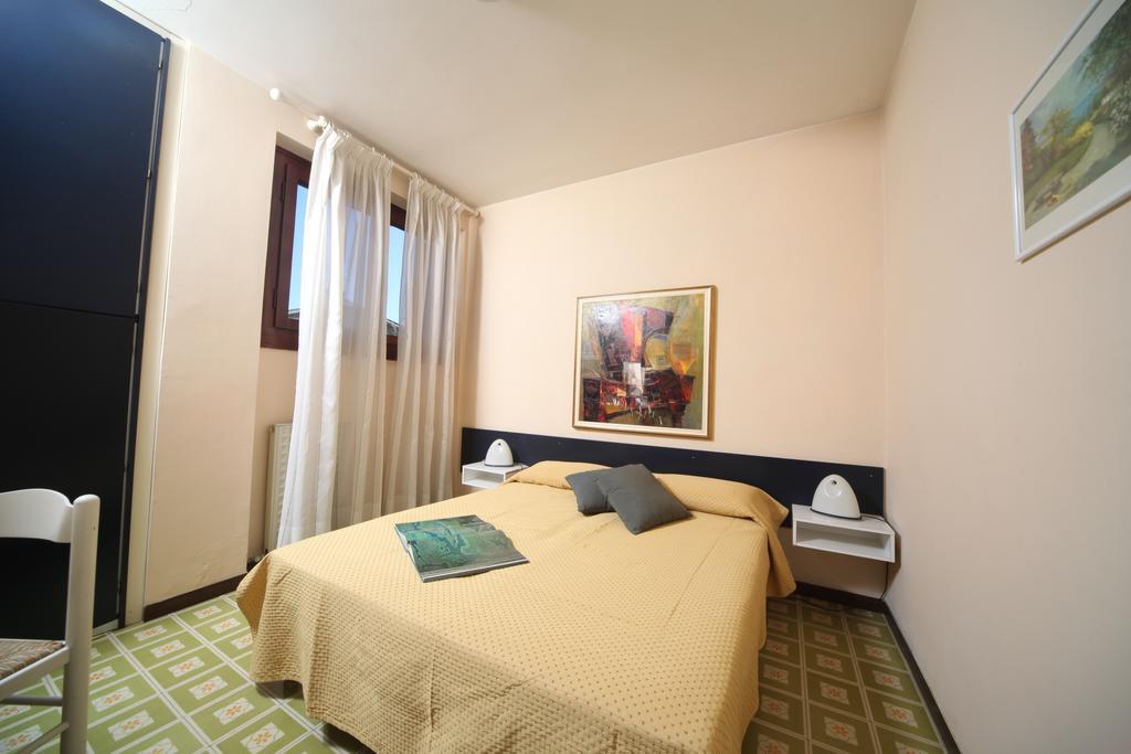 Appartamenti Casetto Bardolino Habitación foto